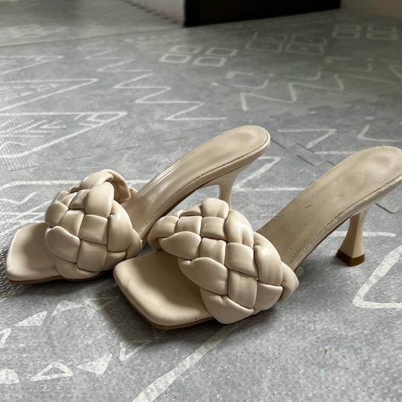 Cream braided short heel - Picture 4 of 4